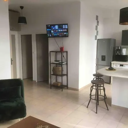 Terrasses Du Port 5 Mn, T2 Moderne Equipe 5 Couchages * Marseille